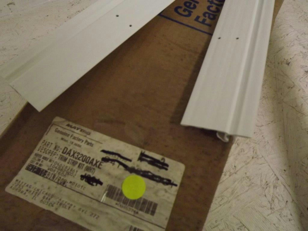 MAYTAG WHIRLPOOL DISHWASHER DAX3200AXE TRIM STRIP KIT (WHT) NEW MAYTAG WHIRLPOOL DISHWASHER DAX3200AXE TRIM STRIP KIT (WHT) NEW